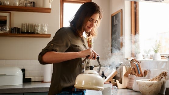 صحة: إنقاص الوزن وادعاءات أخرى.. ما هي فوائد شرب الماء الساخن؟