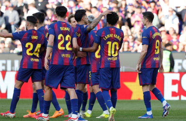 رياضة: برشلونة يستغل تعثر ريال مدريد ويعتلي صدارة 