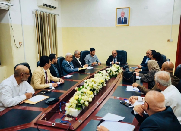 اليمن: خطة لإعادة تفعيل 140 مكتب بريد ومعالجة أوضاع شركات الاتصالات المخالفة