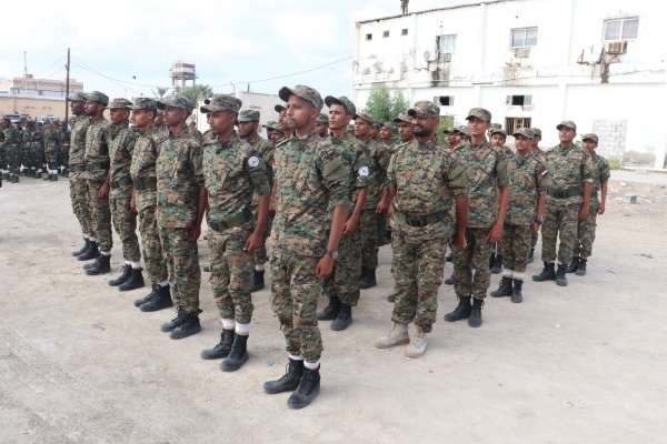 اليمن: قرارات رئاسية ووزارية لإعادة هيكلة أمن عدن ودمج التشكيلات المسلحة