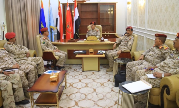 اليمن: وزير الدفاع يوجه بتطبيق معايير 