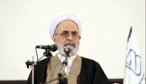 طهران: علي رضا أعرافي.. رجل المؤسسة الدينية في مجلس القيادة الإيراني المؤقت