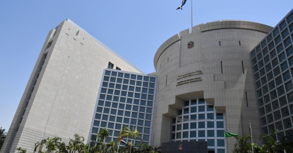 ابوظبي: الإمارات تؤكد احتفاظها بحقها في الدفاع عن النفس وتدعو للالتزام بالمصادر الرسمية