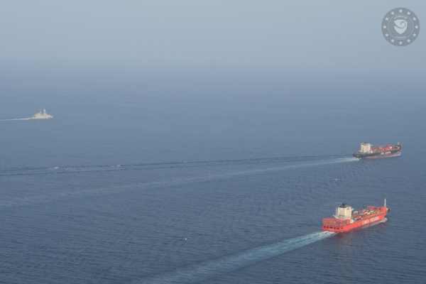 أثينا: فرقاطة إيطالية تؤمّن مرور سفن تجارية في البحر الأحمر