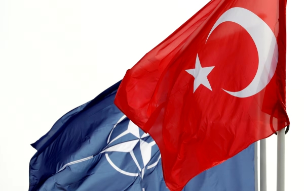 انقرة: دفاعات حلف الأطلسي اعترضت صاروخا ثالثا من إيران