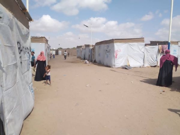 اليمن: إصابة مدني في قصف منسوب للحوثيين استهدف مخيماً للنازحين بالحديدة