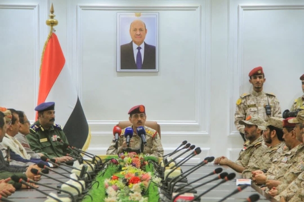 اليمن: وزير الدفاع يدعو لرفع الجاهزية القتالية ويصف مأرب بـ