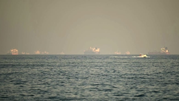 بانكوك: رفات بشرية يُعثر عليها في سفينة تلقت ضربة بمضيق هرمز