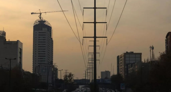 تقرير: ما هي أبرز محطات الطاقة الإيرانية المشمولة بالتهديد الأمريكي وكيف تنوي طهران حمايتها؟