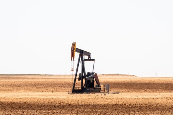 اقتصاد: أسعار النفط ترتفع بأكثر من 1% مع تصعيد ترامب لخطابه ضد إيران