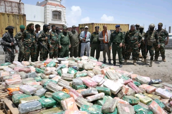 اليمن: السلطات القضائية والأمنية تتلف 1.2 طن من المخدرات في عدن