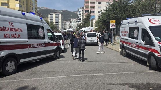 انقرة: تركيا تشيع ضحايا حادث إطلاق النار الجماعي في مدرسة