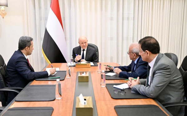 اليمن: الرئيس العليمي يشدد على 