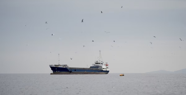 طهران: ناقلات عملاقة خاضعة لعقوبات أمريكية تدخل الخليج رغم الحصار