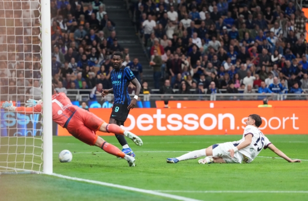 رياضة: إنتر ميلان يعبر كالياري ويلامس لقب الدوري الإيطالي