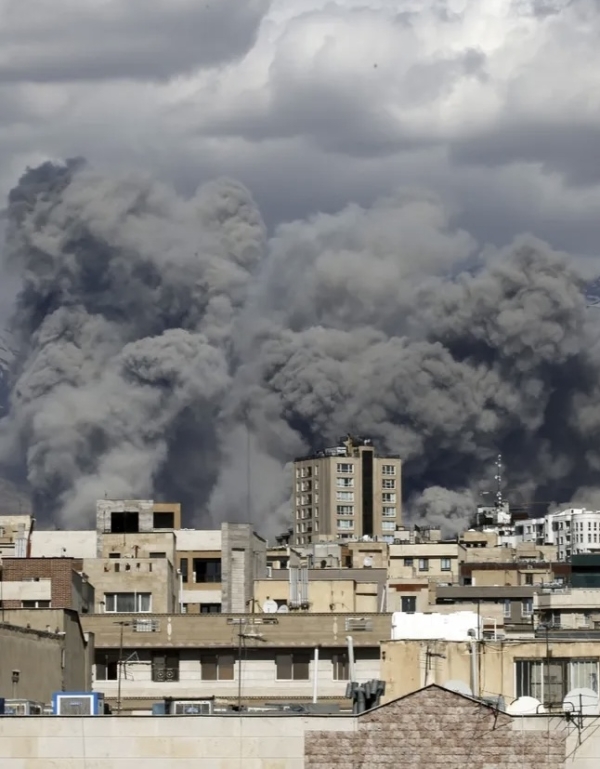 تحديث: الحرب على ايران.. تطورات وتداعيات