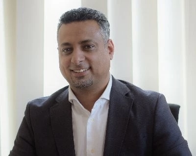 اليمن: رئيس الوزراء يوجّه بتعقّب قتلة مسؤول في الصندوق الاجتماعي للتنمية في عدن