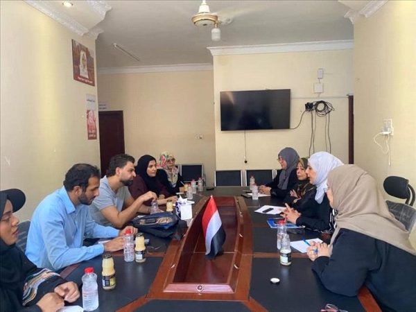 اليمن: بحث آليات حماية المرأة وتمكينها اقتصادياً في لقاء اللجنة الوطنية و”أوكسفام” بعدن