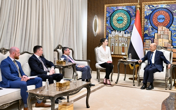 اليمن: العليمي يقول إن الراهن على 