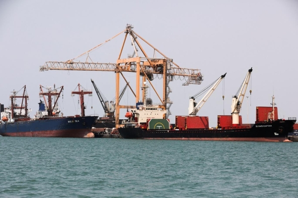 اليمن: تراجع واردات الوقود والغذاء إلى موانئ الحوثيين بنحو 3% في الربع الأول لهذا العام