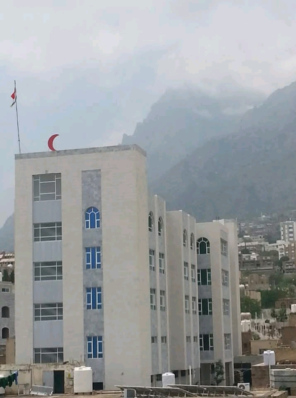 اليمن: قرارات جمهورية بإنشاء هيئتي مستشفى الضالع ومستشفى خليفة بتعز وتعيين مدير لمركز القلب والأوعية الدموية