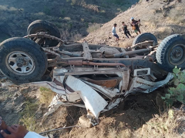 اليمن: وفاة وإصابة 20 شخصاً إثر سقوط مركبة من منحدر جبلي في ريمة