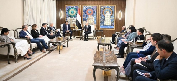 اليمن: العليمي يبلغ وفداً أوروبياً بفرض 