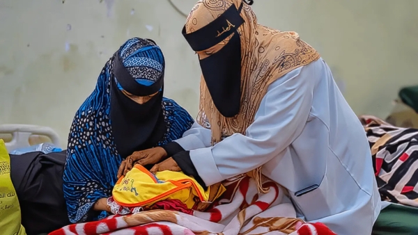 اليمن: الأمم المتحدة تقول ان 3 نساء يفقدن حياتهن يومياً أثناء الحمل والولادة ونقص التمويل يهدد الخدمات المنقذة للحياة