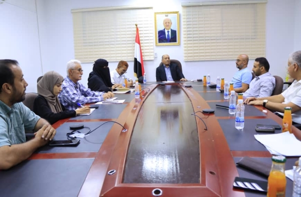 اليمن: وزارة الصناعة تبحث مع مصنعي الدقيق رفع قيمته الغذائية وحماية الأسعار