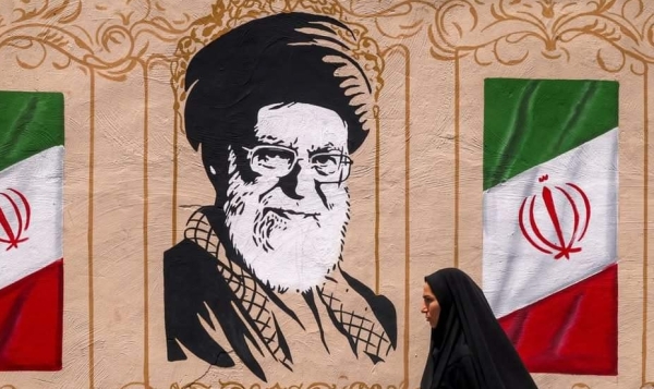 تحليل: تغييرات جذرية في قيادة إيران العسكرية.. هل تبتعد عن نهج خامنئي الأب؟