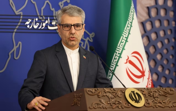 طهران: إيران تنفي استهداف الإمارات وتحذر دول الجوار من 