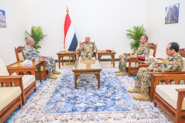 اليمن: طارق صالح يشدد على رفع جاهزية خفر السواحل لمكافحة التهريب البحري