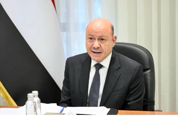 اليمن: الرئيس العليمي يتابع تطورات المعارك في تعز ويؤكد مواصلة مواجهة الحوثيين