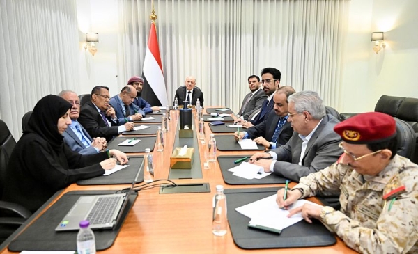 اليمن: مجلس الدفاع الوطني يتعهد باستعادة المبادرة ورفض تحويل الساحل إلى منصة لتهديد الملاحة