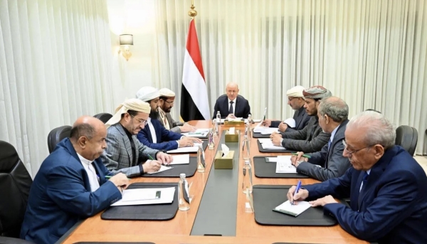 اليمن: مجلس القيادة الرئاسي يأمر بملاحقة المتعاونين مع الحوثيين ويحذر من عقوبات تصل إلى الإعدام