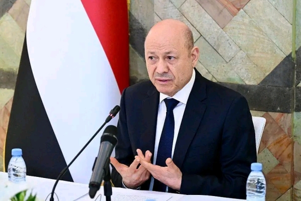 اليمن: رئيس مجلس القيادة العليمي يؤكد ان الهجمات على المطارات لن تثني القوات اليمنية عن إنهاء التهديد الحوثي