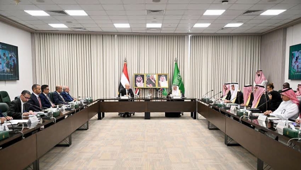الرياض: العليمي يدشن مشاريع إغاثية سعودية لتلبية الاحتياجات الإنسانية في اليمن وفي مقدمتها تعز