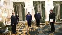 الرياض: الرئيس اليمني عبدربه منصور هادي يتسلم اوراق اعتماد سفراء جدد لهولندا، والمجر، وجنوب افريقيا،والبوسنة والهرسك