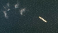 اسوشيتد برس: هجوم على سفينة إيرانية تعمل كقاعدة عسكرية قبالة اليمن