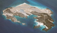 رئيس حكومة اليمن يوجه بالتحقيق في إنشاء قاعدة عسكرية بجزيرة ميون