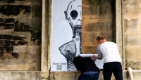 باريس: غرافيتي يمني يكشف تعرض جدرايته للتخريب