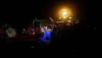 رويترز: إنقاذ 394 مهاجرا من قارب خشبي مكتظ قبالة تونس