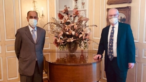 واشنطن: المبعوث الاميركي يلتقي السفير العماني لدى الولايات المتحدة  للبحث في مستجدات الملف اليمني