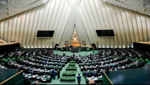 طهران: البرلمان الايراني يقول ان السعودية دخلت المستنقع اليمني بتوصيات إماراتية