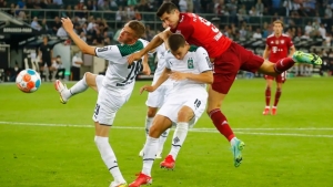 رياضة: بايرن ميونخ يتعادل مع مونشنغلادباخ في افتتاح الدوري الالماني