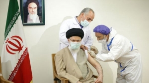 طهران: خامنئي يفتي بالزامية التطعيم اذا كان ذلك في ضوء قرارت حكومية