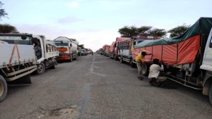اليمن: شرطة تعز تقول ان نقاط الجباية التي تتعرض للشاحنات التجارية ليست في نطاقها الجغرافي