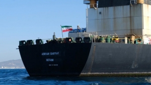 رويترز: ناقلة وقود ايرانية ثالثة في طريقها إلى لبنان