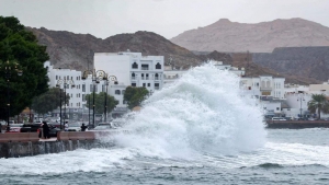 سلطنة عمان تمنح موظفيها اجازة استثنائية تحسبا للاعصار "شاهين"