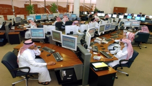 السعودية توطن مهنا جديدة لتوفير 32 ألف وظيفة